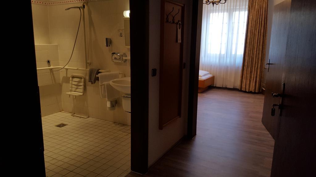 Hotel Alt Steinbach Steinbach im Taunus Zewnętrze zdjęcie